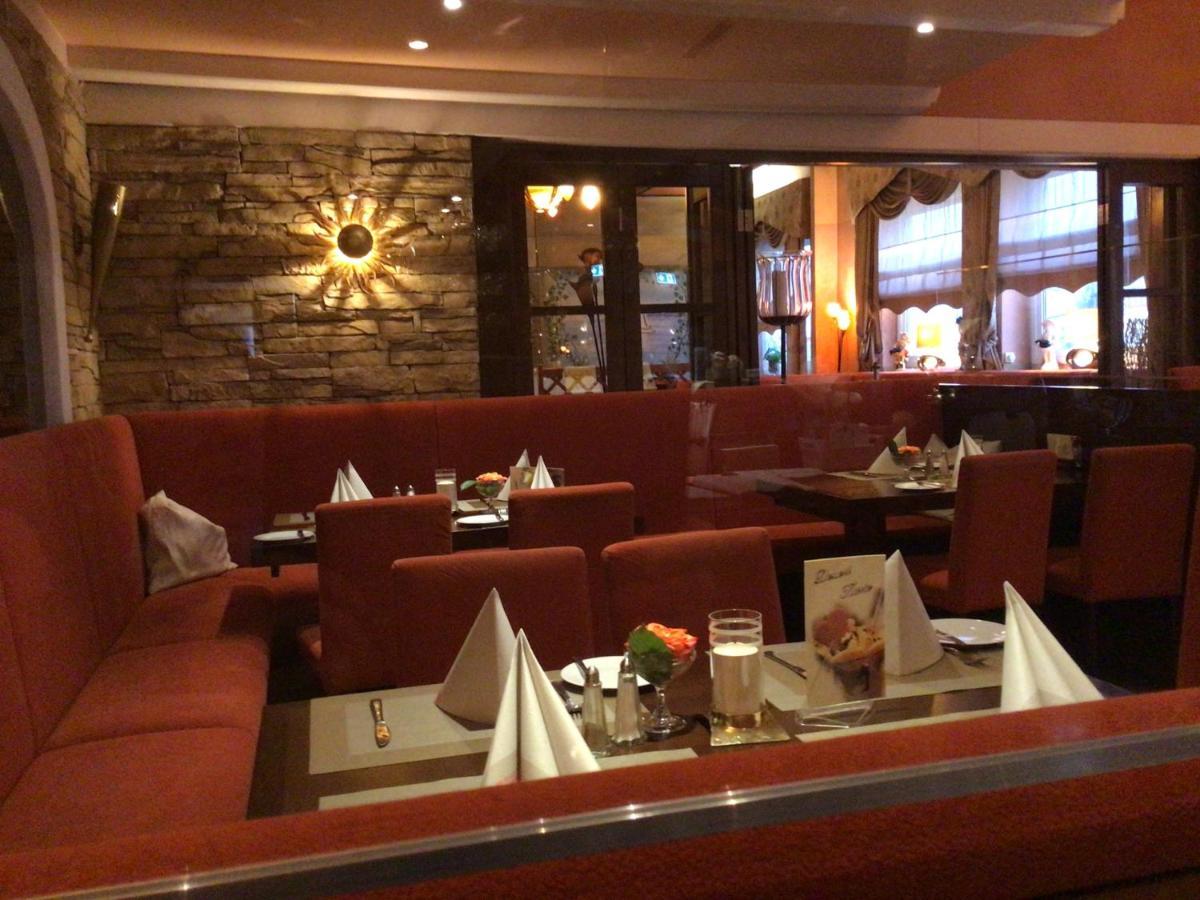 Gasthof & Restaurant "Am Kreuz" 埃森 外观 照片